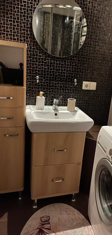 Provence Style Apartment In Old Town Klaipeda Ngoại thất bức ảnh