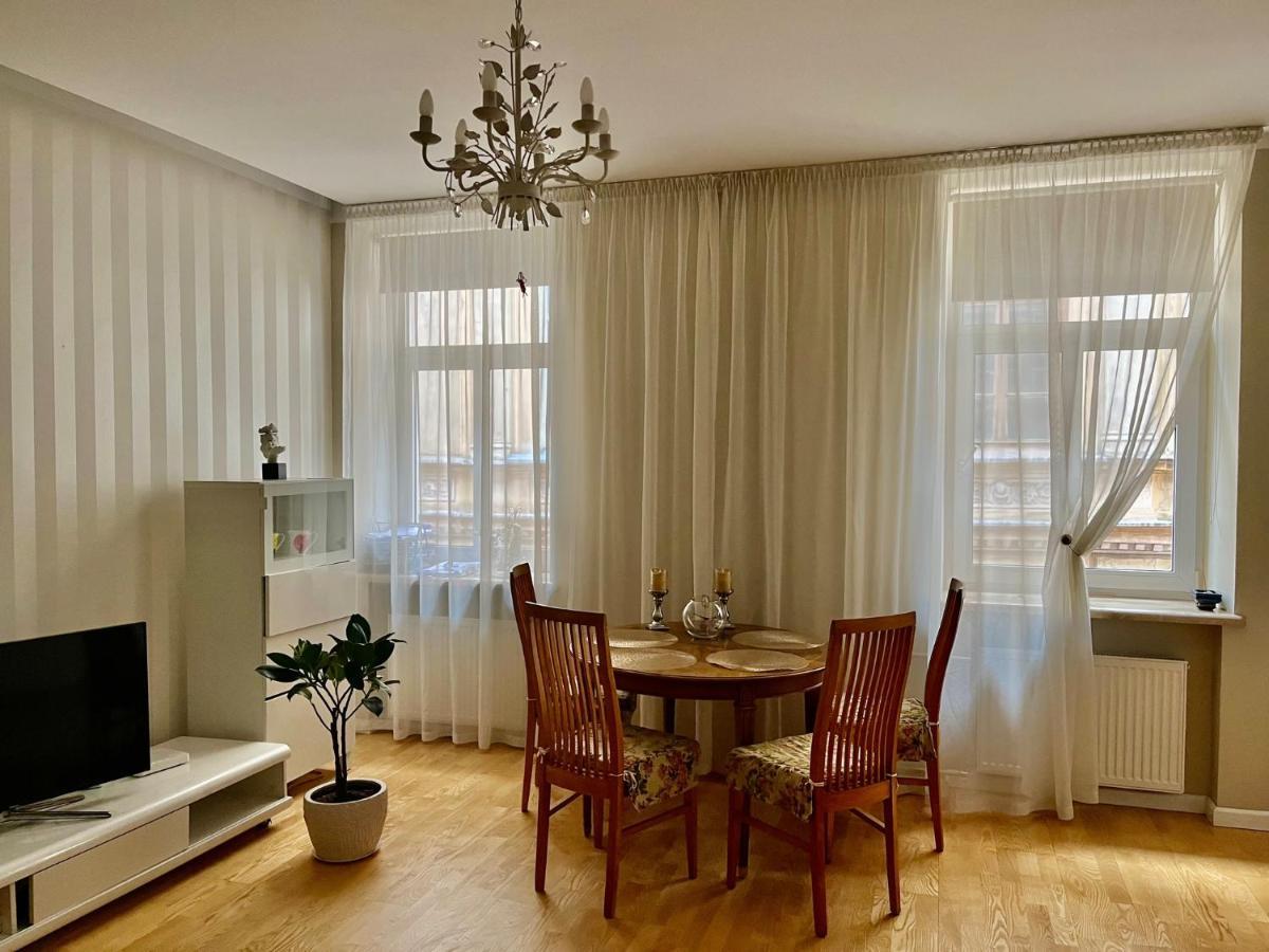 Provence Style Apartment In Old Town Klaipeda Ngoại thất bức ảnh